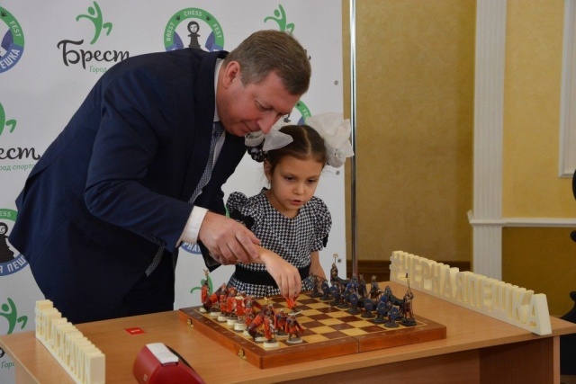 Первый шахматный фестиваль в Бресте собрал почти 400 участников из 12 стран мира - фото