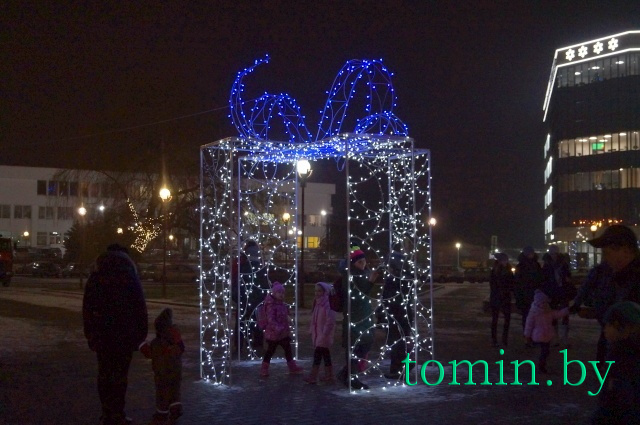 В Московском районе Бреста открыта новогодняя елка. Фото Тамары ТИБОРОВСКОЙ