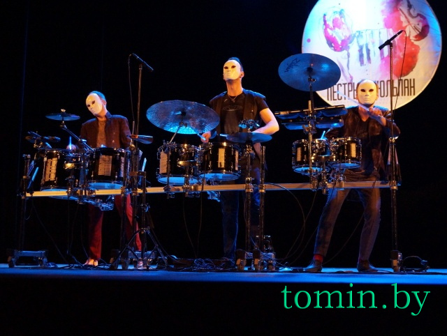 Шоу барабанщиков «Стресс». Фото Тамары ТИБОРОВСКОЙ