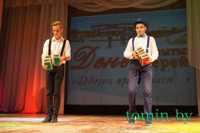 Цирковая студия "Давгялы". Фото Тамары ТИБОРОВСКОЙ Цирковая студия "Давгялы". Фото Тамары ТИБОРОВСКОЙ