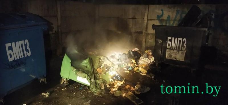 В Бресте сгорели мусорные контейнеры на ул. Советской Конституции