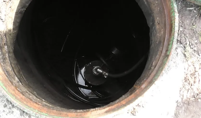 Сливали дизтопливо по подземному трубопроводу: 15 работников предприятия обвиняются в хищении