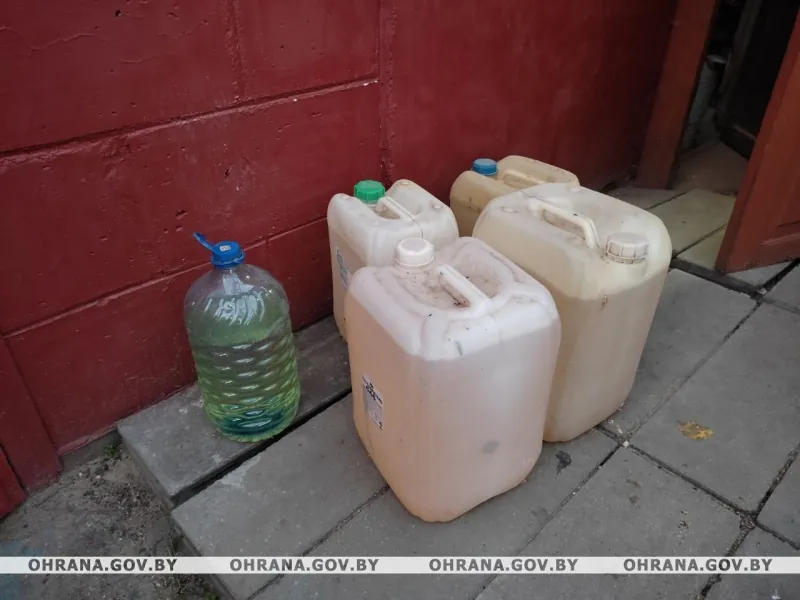 Рейды против хищений продолжаются на Брестчине: у водителя сельхозпредприятия изъяли более 100 литров топлива