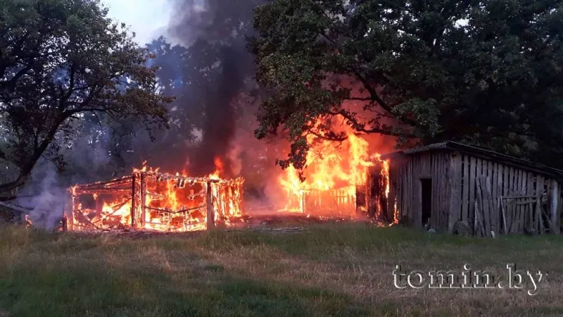 Сразу три строения горели в деревне Рогозно Брестского района