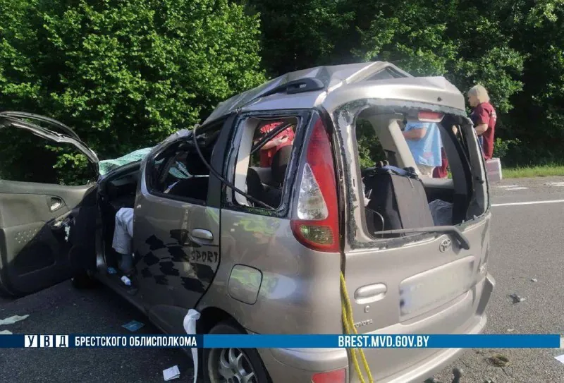 В Пинском районе несколько раз перевернулась «Тойота»: погиб 75-летний водитель из Германии