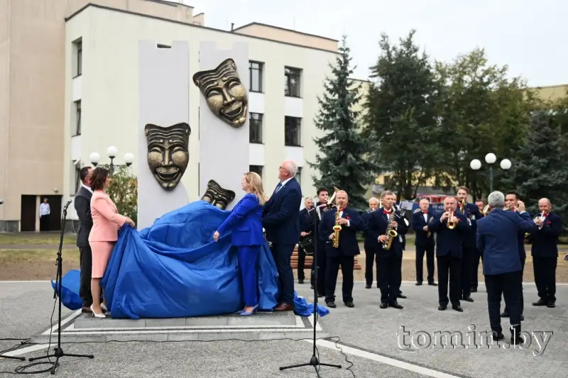 Арт-объект «Брест театральный» открыли на фестивале «Белая Вежа»