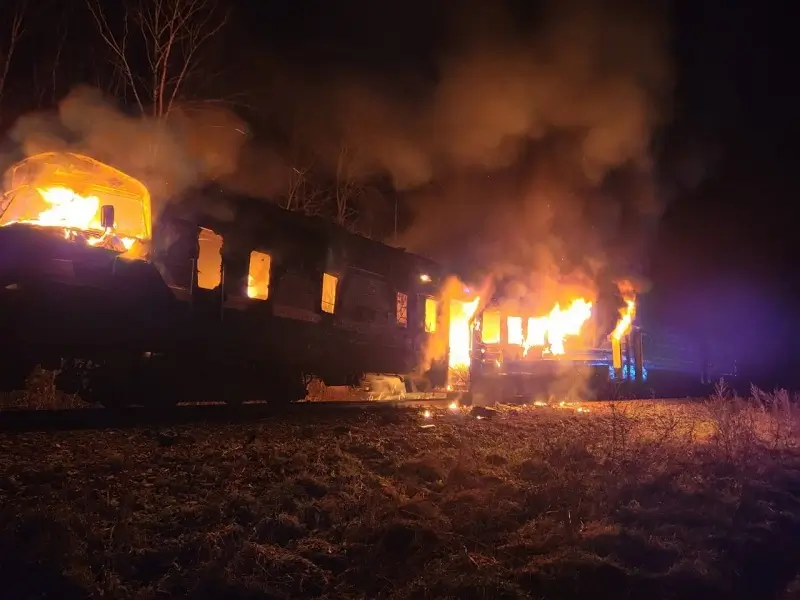 В Лидском района загорелся дизель-поезд