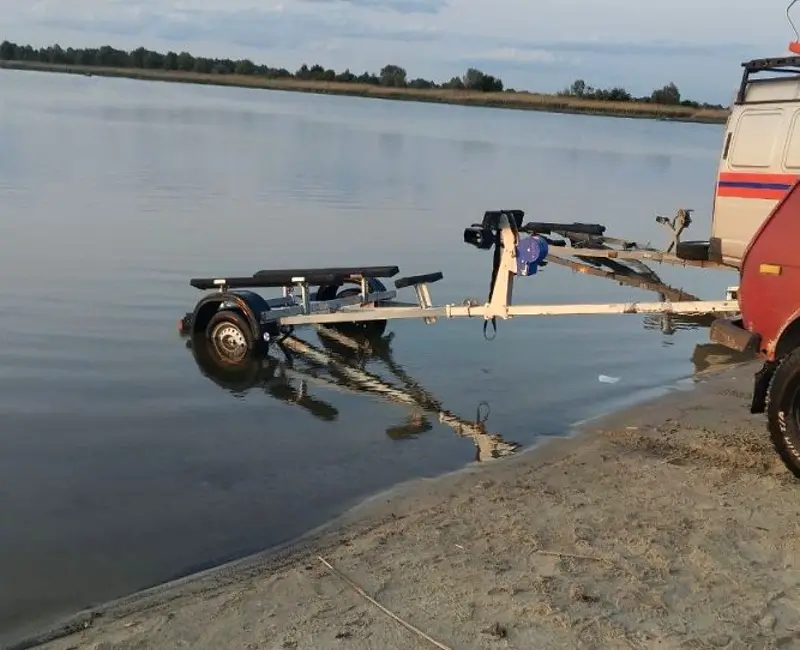 Опрокинулся гидроцикл: на Пинщине утонул мужчина Опрокинулся гидроцикл: на Пинщине утонул мужчина