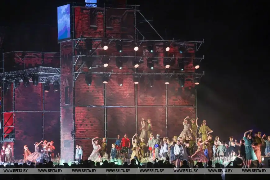 Более 35 тысяч человек стали зрителями концерта-реквиема в Брестской крепости Более 35 тысяч человек стали зрителями концерта-реквиема в Брестской крепости