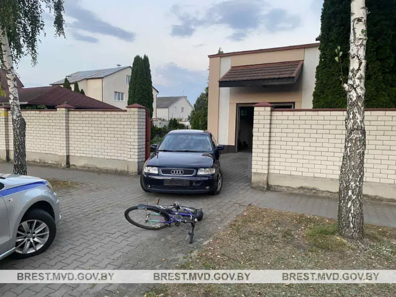 В Бресте «Ауди» сбила 8-летнего мальчика на велосипеде: ребенок в больнице