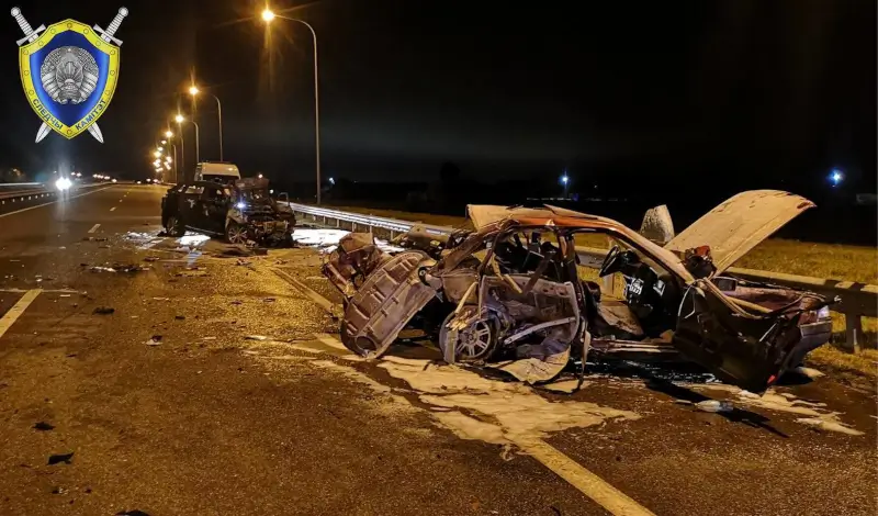 Жуткая авария в Слуцком районе: столкнулись «Ауди» и «Джили», четверо погибших