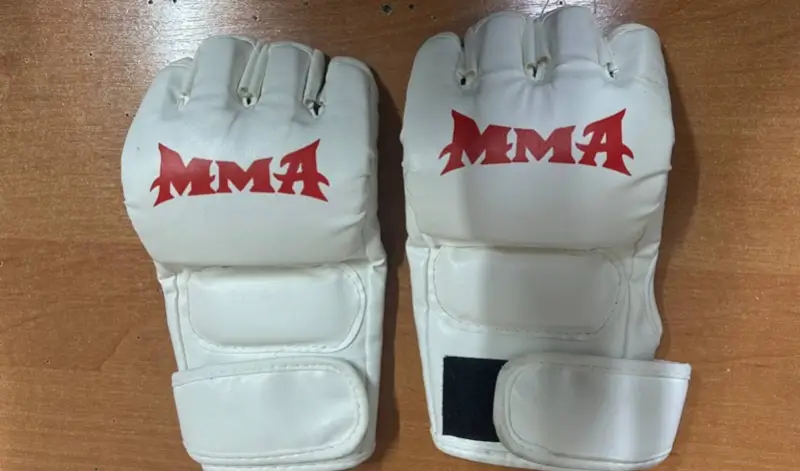 Студент-третьекурсник истязал соседа по общежитию и снимал пытки на телефон Студент-третьекурсник истязал соседа по общежитию и снимал пытки на телефон