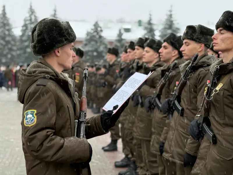 В Брестской крепости приняли присягу более тысячи военнослужащих В Брестской крепости приняли присягу более тысячи военнослужащих