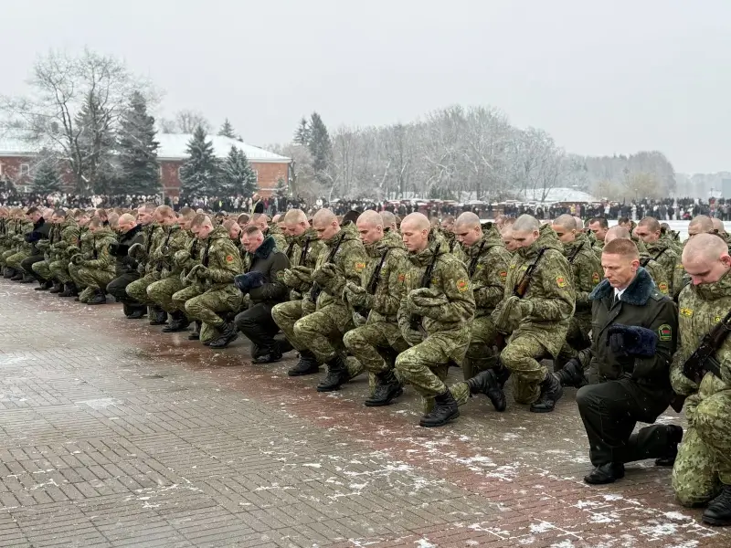 В Брестской крепости приняли присягу более тысячи военнослужащих В Брестской крепости приняли присягу более тысячи военнослужащих
