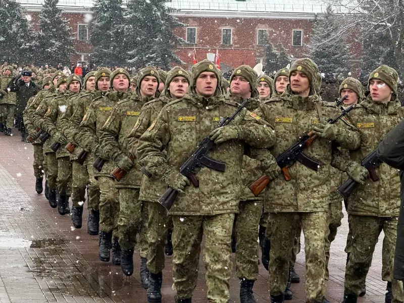 В Брестской крепости приняли присягу более тысячи военнослужащих В Брестской крепости приняли присягу более тысячи военнослужащих