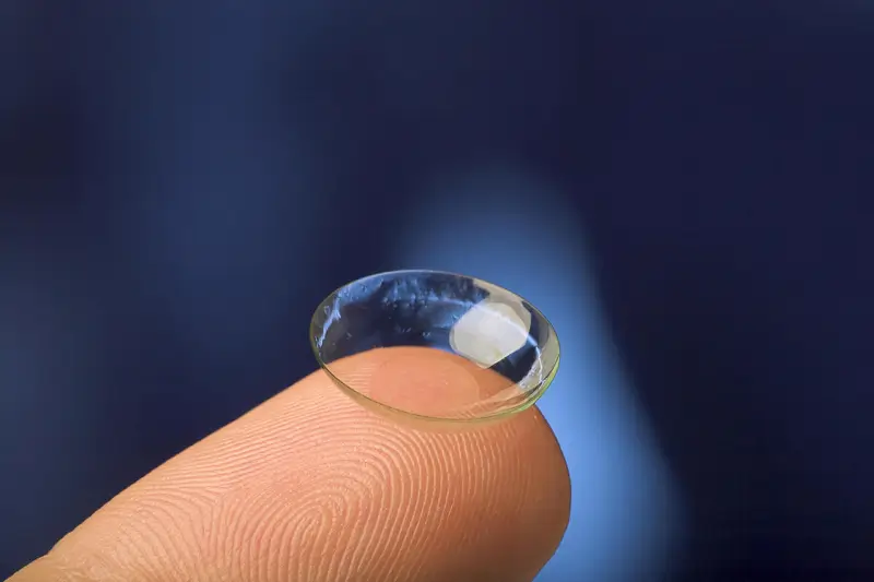 Что такое ночные линзы и заменят ли они лазерную коррекцию зрения?