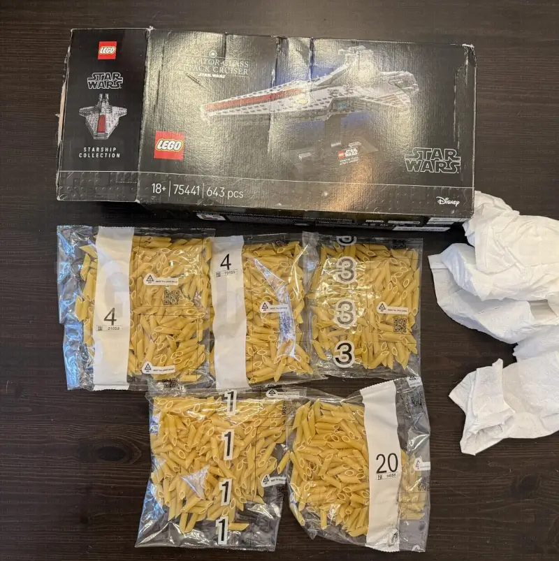 Житель Калифорнии подменял дорогие наборы LEGO на&hellip; макароны