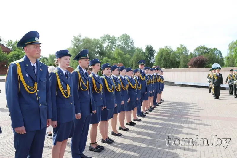 Новобранцы Брестской таможни приняли присягу в Брестской крепости Новобранцы Брестской таможни приняли присягу в Брестской крепости