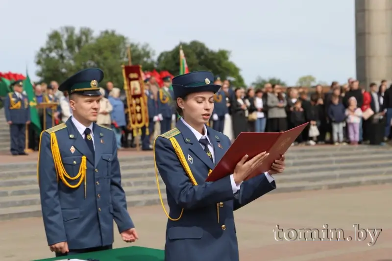 Новобранцы Брестской таможни приняли присягу в Брестской крепости Новобранцы Брестской таможни приняли присягу в Брестской крепости