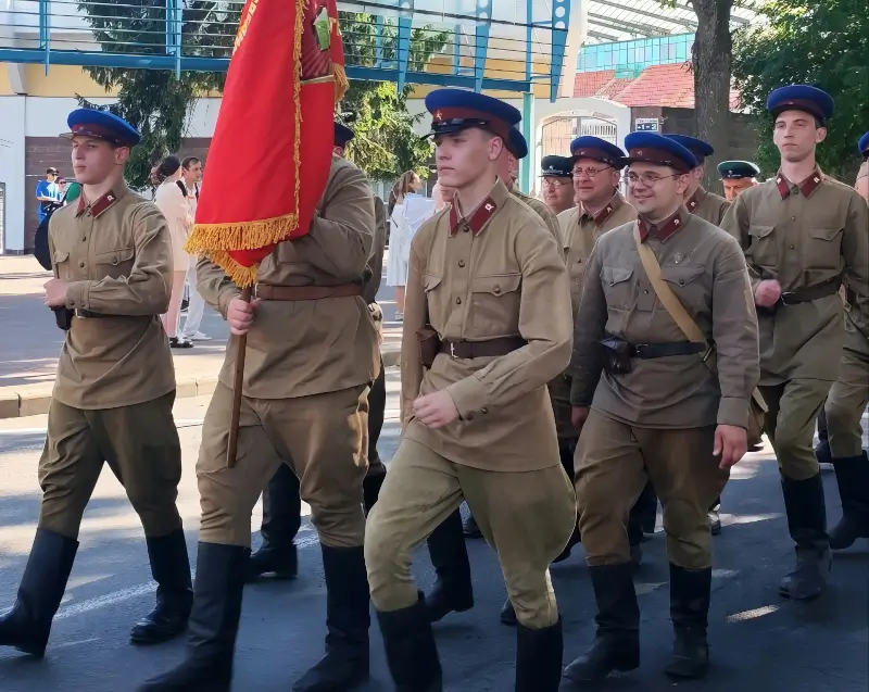 Марш реконструкторов в Бресте Марш реконструкторов в Бресте