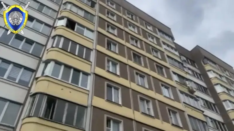 В Минске рабочий погиб при падении с крыши девятиэтажки В Минске рабочий погиб после падения с крыши девятиэтажки