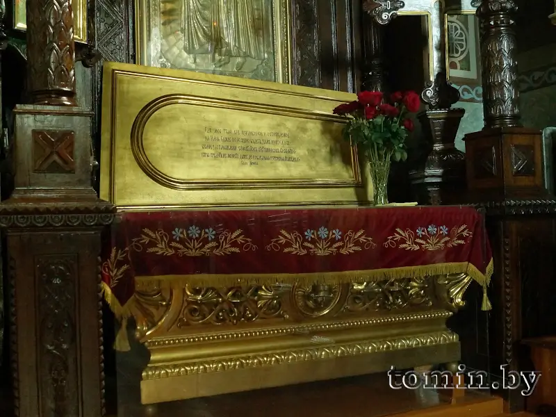 Рака с мощами Афанасия Брестского в Свято-Семеоновском кафедральном соборе Бреста Рака с мощами Афанасия Брестского в Свято-Семеоновском кафедральном соборе Бреста