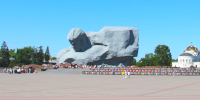 25 сентября: открытие мемориала Брестской крепости, первый в мире переносной радиоприемник и день рождения Уильяма Фолкнера