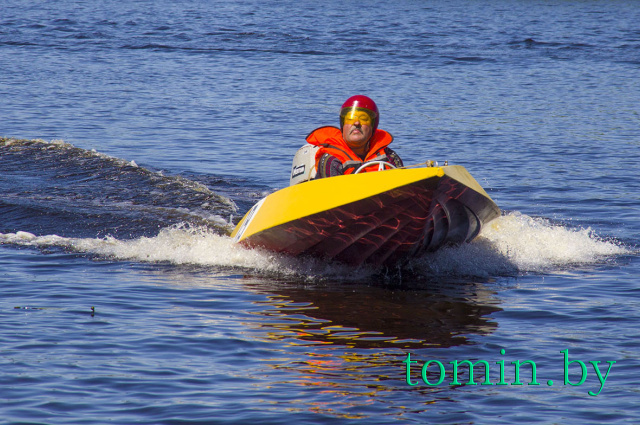 Гонки чемпионата Беларуси по водно-моторному спорту в Бресте - фото