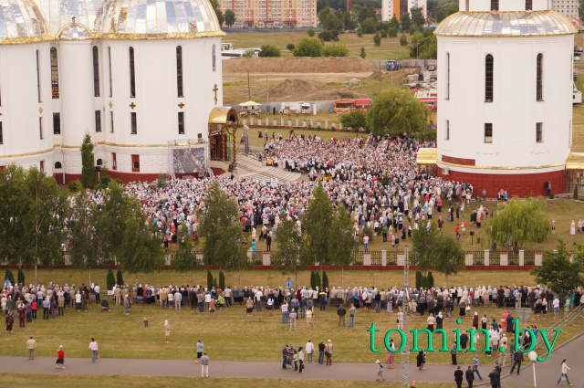 Патриарх Кирилл возглавил Божественную Литургию в Воскресенском соборе Бреста. Фото Тамары ТИБОРОВСКОЙ Патриарх Кирилл возглавил Божественную Литургию в Воскресенском соборе Бреста. Фото Тамары ТИБОРОВСКОЙ