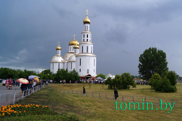 Патриарх Кирилл возглавил Божественную Литургию в Воскресенском соборе Бреста. Фото Тамары ТИБОРОВСКОЙ Патриарх Кирилл возглавил Божественную Литургию в Воскресенском соборе Бреста. Фото Тамары ТИБОРОВСКОЙ