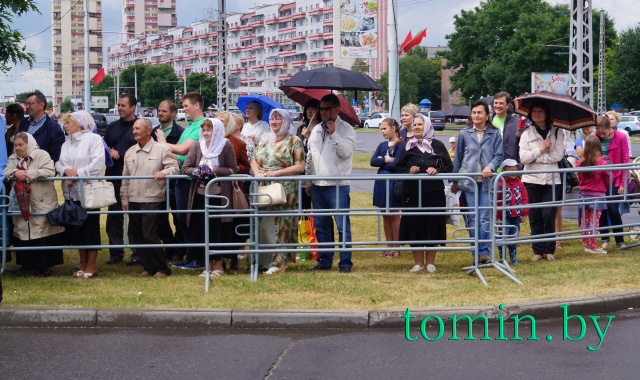 Патриарх Кирилл возглавил Божественную Литургию в Воскресенском соборе Бреста. Фото Тамары ТИБОРОВСКОЙ Патриарх Кирилл возглавил Божественную Литургию в Воскресенском соборе Бреста. Фото Тамары ТИБОРОВСКОЙ