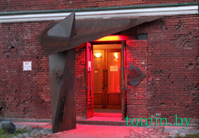 Мемориальный комплекс "Брестская крепость-герой". Музей войны - территория мира. Фото Тамары ТИБОРОВСКОЙ. Мемориальный комплекс "Брестская крепость-герой". Музей войны - территория мира. Фото Тамары ТИБОРОВСКОЙ.