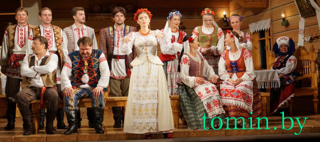 В Бресте спектаклем «Павлинка» Купаловского театра завершился XX Международный фестиваль «Белая Вежа». Фото Тамары ТИБОРОВСКОЙ
