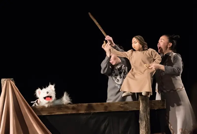 «Белая Вежа»: волшебную историю «Играем в Олонхо» расскажут кукольники из Якутии «Белая Вежа»: волшебную историю «Играем в Олонхо» расскажут кукольники из Якутии