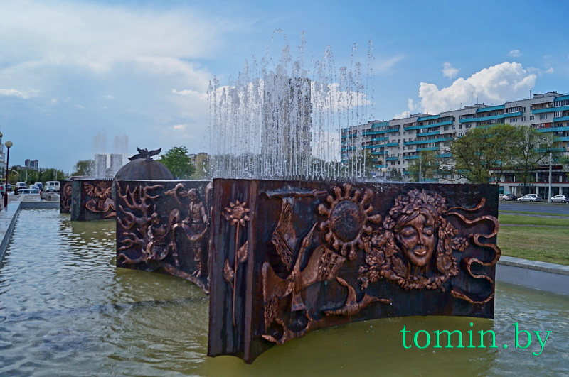 Фонтан у Дворца культуры профсоюзов в Бресте. Фото Тамары ТИБОРОВСКОЙ fontan dk
